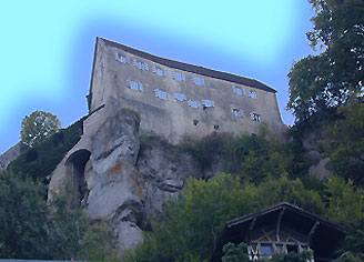 Blaue Nacht Burg Pottenstein